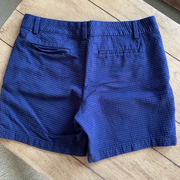 Lilly Pulitzer Jane Short 7 inch inseam Navy Blue women’s size 8 - Picture 2 of 6